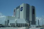 Forbi bl.a. Vehicle Assembly Building