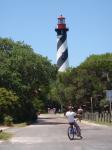 På sykkeltur forbi St. Augustine lighthouse